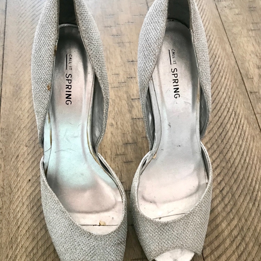 Call it Spring silver heels - Picture 2 of 4